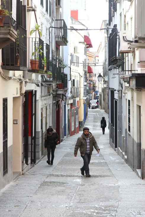 Calle Cartas, una de las que tienen más bares nocturnos. :: hoy