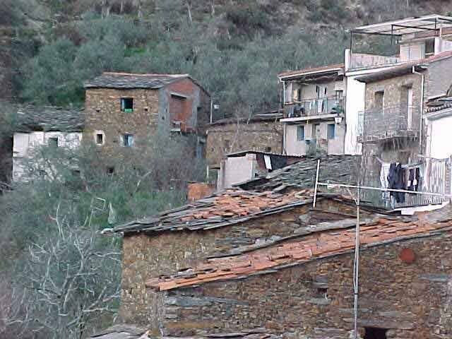 Balconajes y casas típicas de la Alquería de Ovejuela.