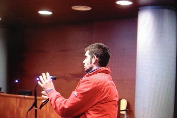 José Carlos Triguero ha comparecido esta mañana de nuevo ante el juez :: JORGE REY