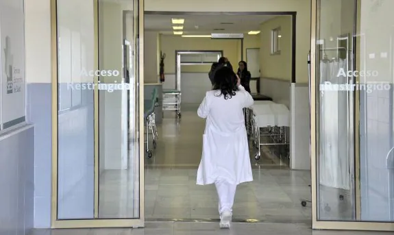 Acceso al Servicio de Urgencias del Hospital Infanta Cristina de Badajoz. :: hoy