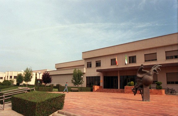 Rectorado de la Universidad de Extremadura (UEx) en Badajoz. :: HOY