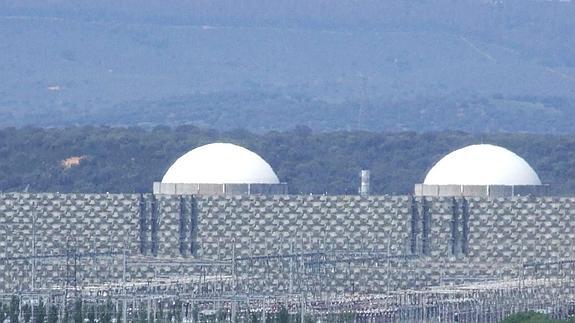 Central nuclear de Almaraz, una de las instalaciones que tributa por la ecotasa extremeña