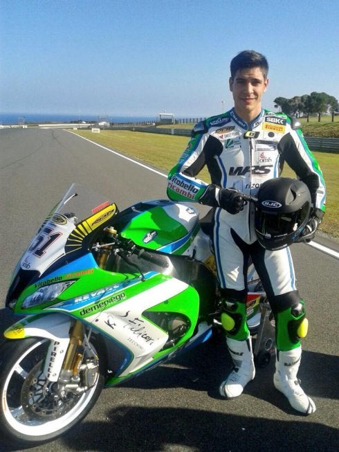 Barragán, con su Kawasaki en el circuito de Phillip Island. :: e. j. t.