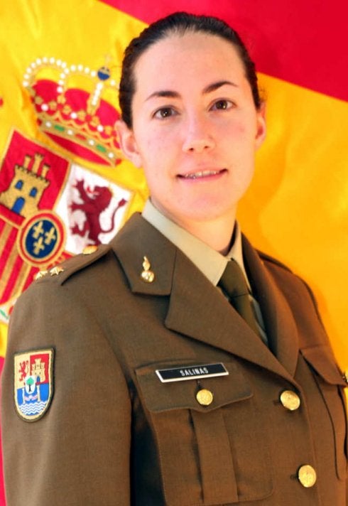 La teniente Salinas tiene 30 años en la actualidad. :: HOY