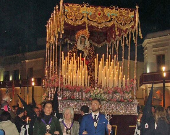 Procesión de Nuestra Señora de los Dolores, el pasado viernes en Villanueva. :: g. s.