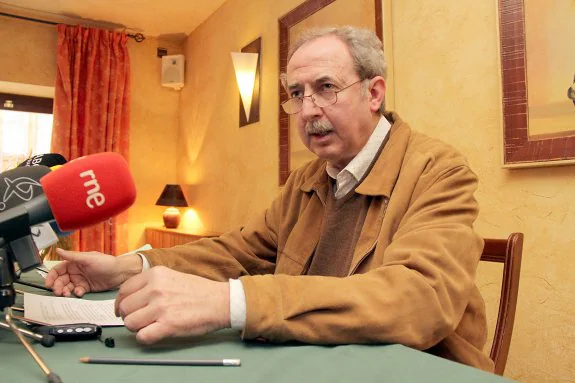 Modesto Durán, en su presentación como candidato a las primarias regionales del PSOE en 2012. :: hoy
