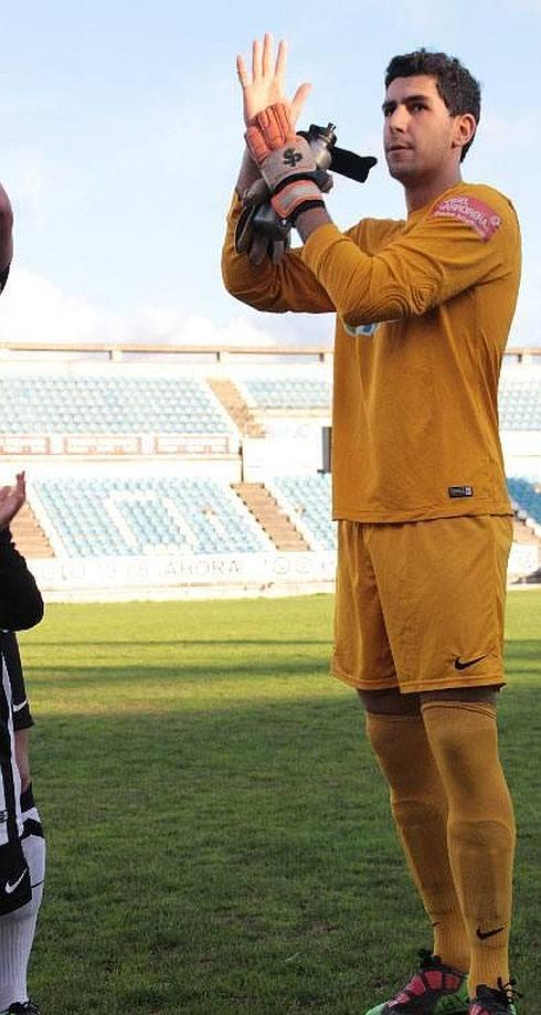 Jesús Torres durante su último partido ante el Azuaga. :: fran jiménez