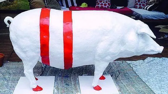 Cerdo pintado por Bebe para la Iberian Pork Parade. :: HOY