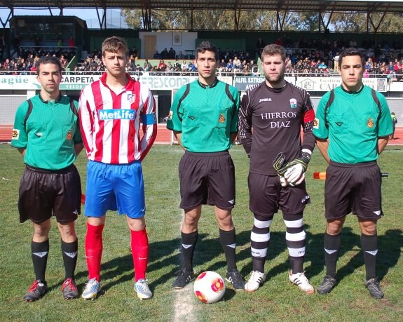 Conejero Sánchez, en un partido de División de Honor Juvenil. 