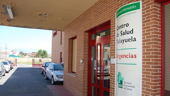 El equipo médico del centro de salud de Talayuela logró reanimar a la pequeña, que finalmente falleció en Badajoz::