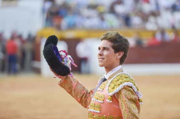 Ginés Marín en su encerrona en Olivenza el 8 de septiembre. :: j.v.a.