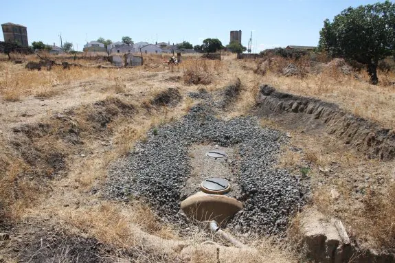 Obras de la depuradora el pasado mes de agosto. :: hoy