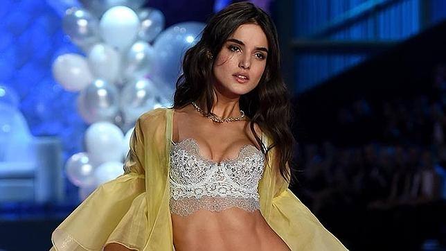 Blanca Padilla en el desfile de Victoria Secrets.