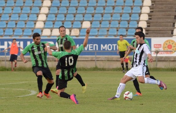 Rober Gándara, una de las bajas destacadas del Badajoz ante el Atlético San José. :: j. v. a.