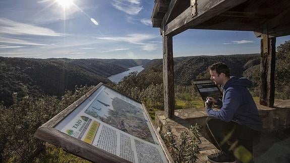 Mirador de Negrales, cerca de Herrera de Alcántara. 