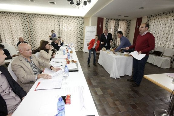 Imagen de una de las presentaciones realizadas ayer. :: l. cordero