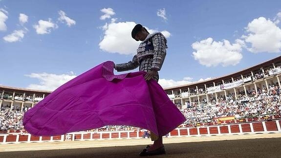 El debate de los toros en Cáceres llega a la calle
