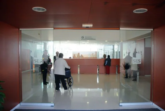 Entrada al centro de salud Mérida Norte. :: hoy