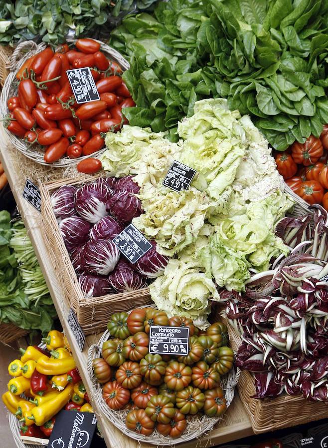 Sección de verduras de un supermercado