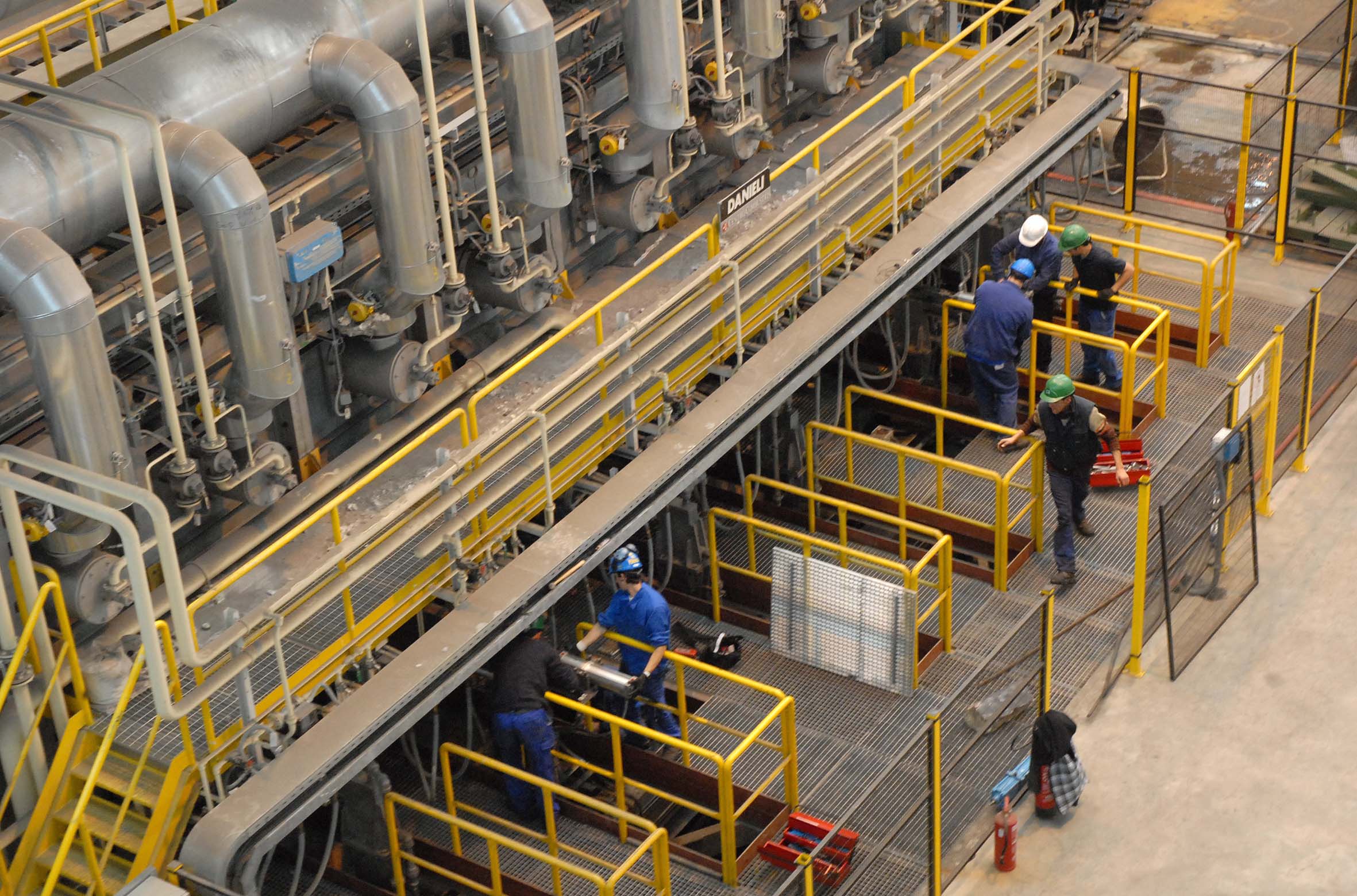 Interior de las instalaciones radicadas en Jerez de los Caballeros:: HOY