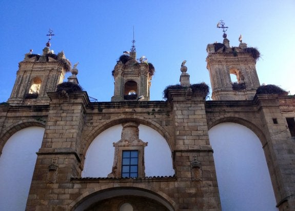 Detalle exterior del monasterio de San Francisco. :: hoy