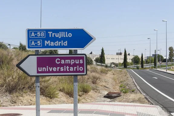 Accesos al campus de Cáceres. :: jorge rey