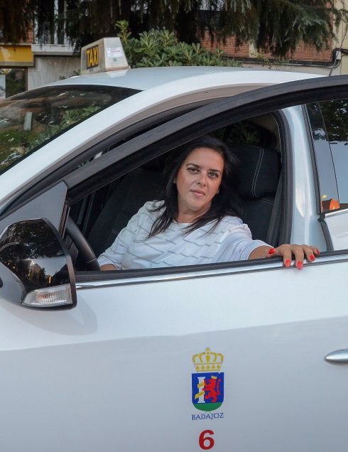 María José Moreno, taxista en Badajoz. :: Casimiro
