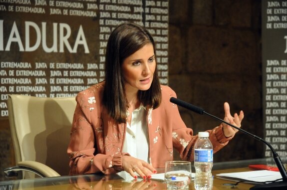 Isabel Gil Rosiña, portavoz de la Junta de Extremadura. :: brígido