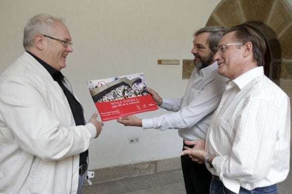 José A. Agúndez junto a Javier Cano y Francisco Pérez Urban. :: l.c.