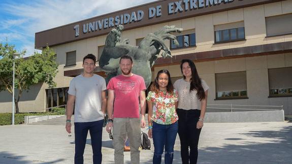 Estudiantes de Erasmus en el Campus Universitario.