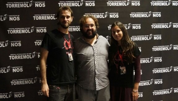 Alberto Campón (a la izquierda) junto al director del festival y la actriz Mónica Santos. :: hoy