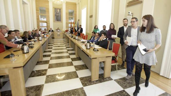 El Ayuntamiento reclamará a  la Junta que haga el aeródromo gracias a la abstención del PSOE