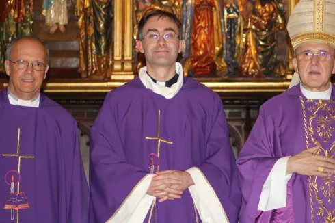 El madrileño Alberto Núñez sonríe tras ser ordenado sacerdote, hace solo unos días. :: r. c.