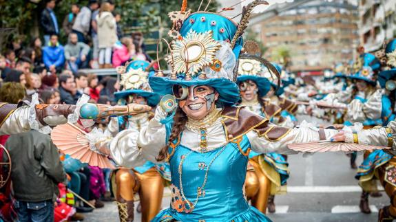 Desfile de comparsas 2016.