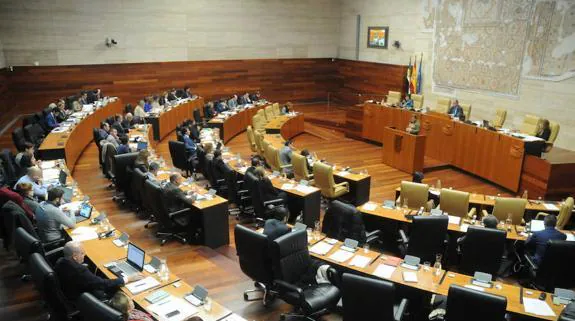 La Asamblea debate 176 de las 520 enmiendas a los Presupuestos