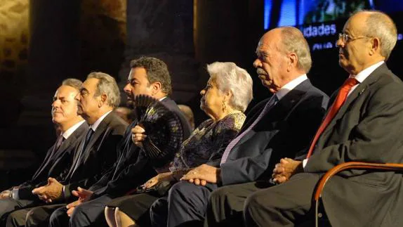 Premiados con la Medalla de Extremadura 2011, en el Teatro Romano.