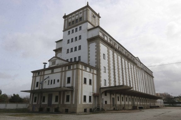 Se vende silo por 708.755 euros