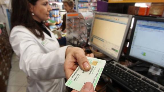 La tarjeta del SES permite el acceso a los datos de la receta electrónica.