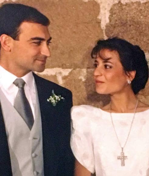 La alcaldesa y su marido, Ramón Hernández, en su boda