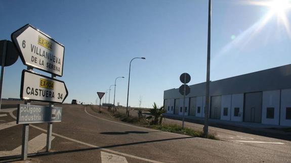 Naves en el polígono Montepozuelo de Villanueva:. HOY