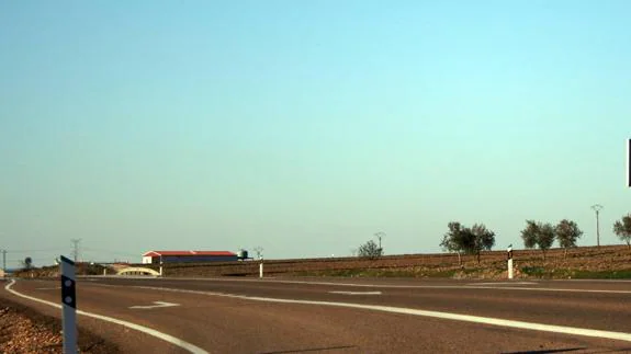 Carretera EX-104 donde falleció anoche el joven vecino de Campanario.