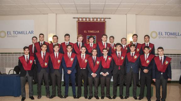 La XXXVI promoción del colegio Attendis El Tomillar