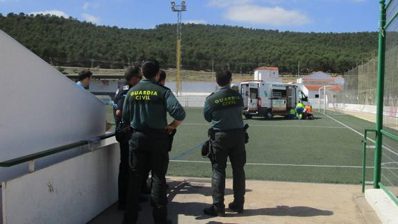 Trasladan en helicóptero a un trabajador en estado crítico en Los Santos de Maimona