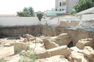 Los restos del tercer lado del Pórtico han aparecido muy bien conservados en esta excavación de Travesía de Parejos. / BRÍGIDO