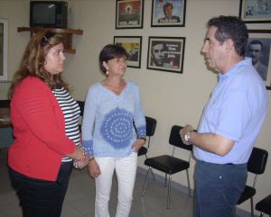 Fabia Moreno, Mari Ángeles Acosta y Antonio Robleda, ayer. / E. R. V.