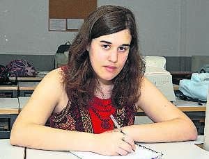 «Tengo móvil, Messenger y Tuenti, sitios donde escribo de otro modo»