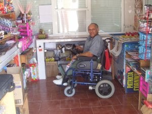 Zacarías Andrade se muestra agradecido por la eliminación de barreras arquitectónicas. ::
S.S.S.