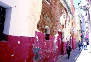 Denegado el derribo de siete céntricas casas contiguas