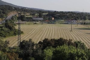 Vista de parte de la vega de Vinosilla, a donde el PP quiere llevar el ferial en el futuro. ::                             A. SOLÉ