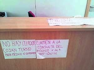 Folios informativos en el centro de salud de Guareña. ::                             P. FERNÁNDEZ